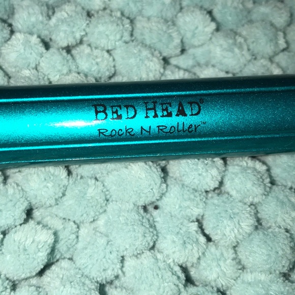 Bed Head Curling Iron - Picture 2 of 3